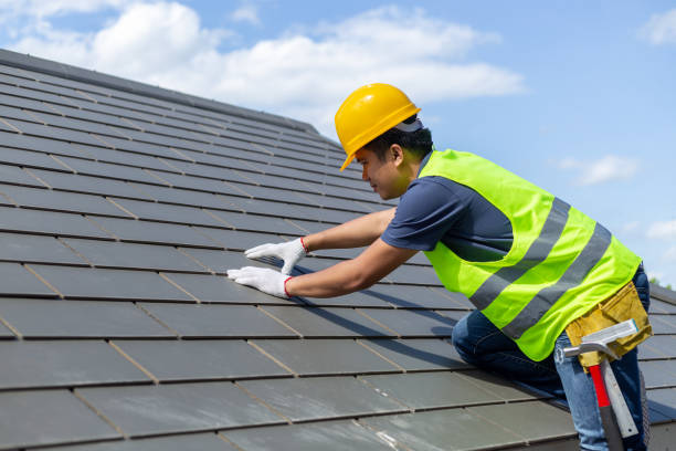 Best Roof Gutter Cleaning  in Hinton, OK